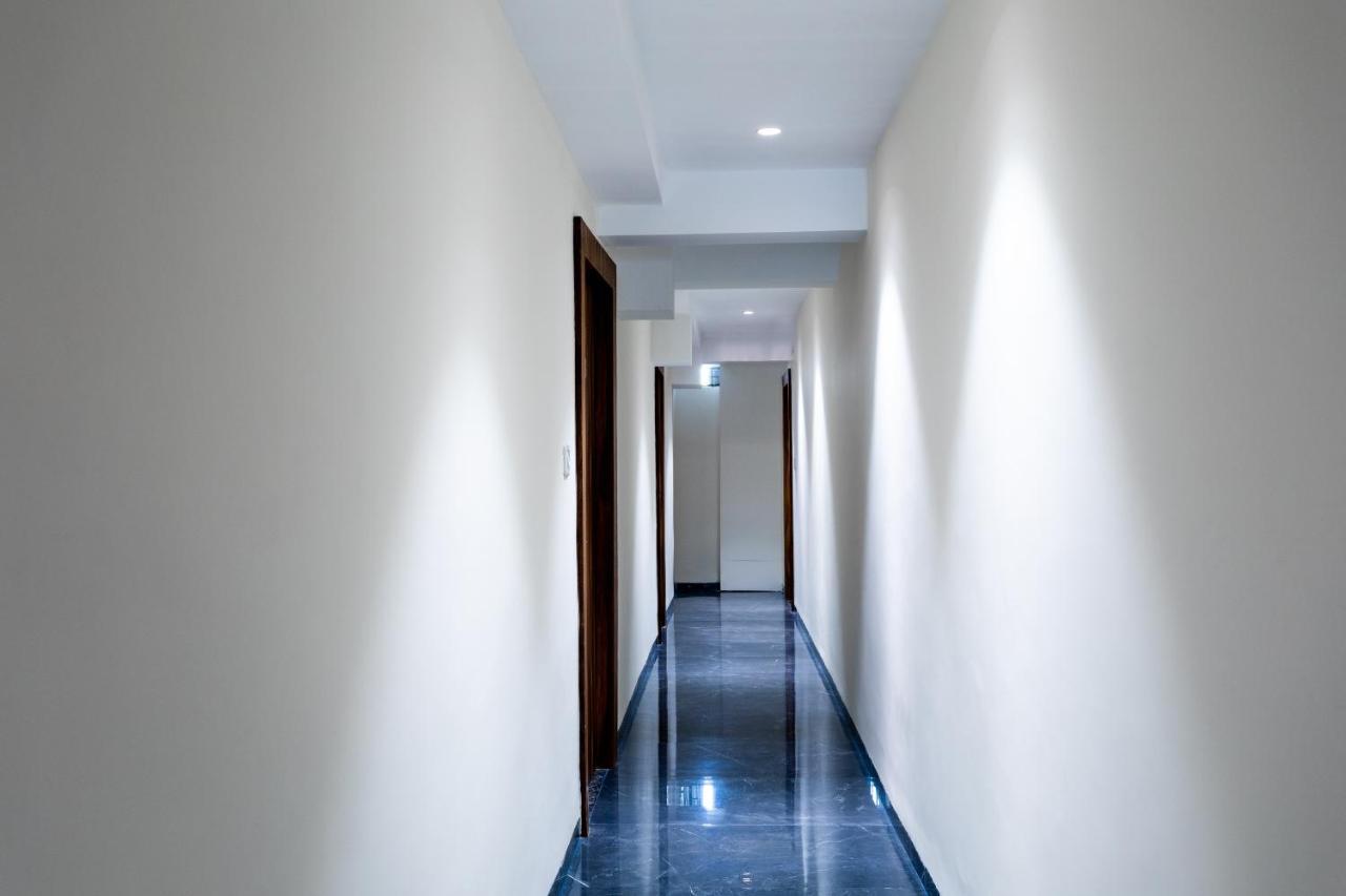Oyo 29585 The Cliff Hotel Indore Exterior photo